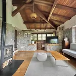 Rural House With Views Nyaraló *