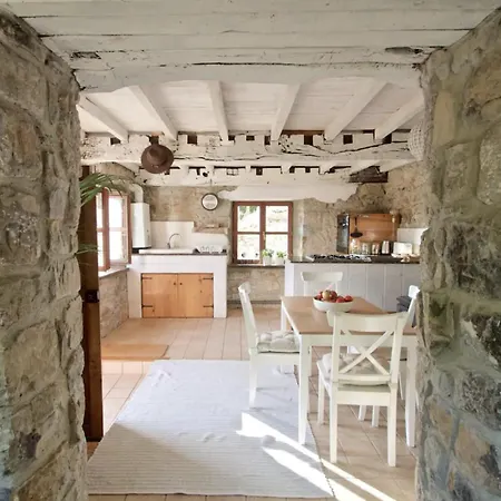 度假居 Rural House With Views Onís