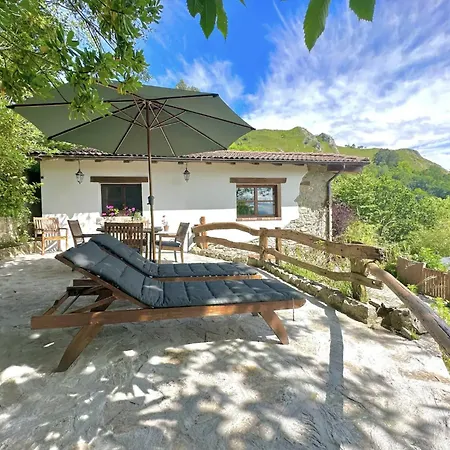 Nyaraló Rural House With Views Onís