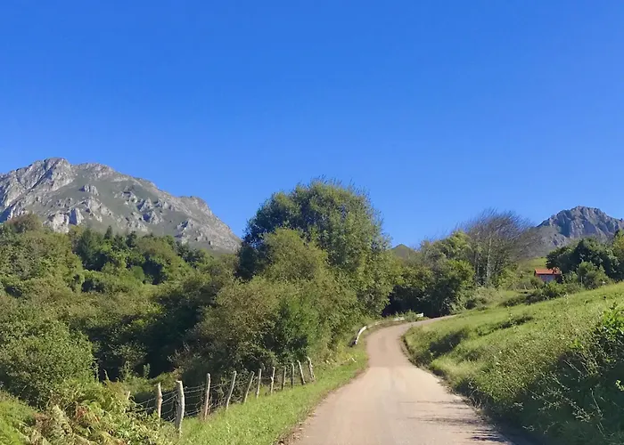 Rural House With Views * Onís